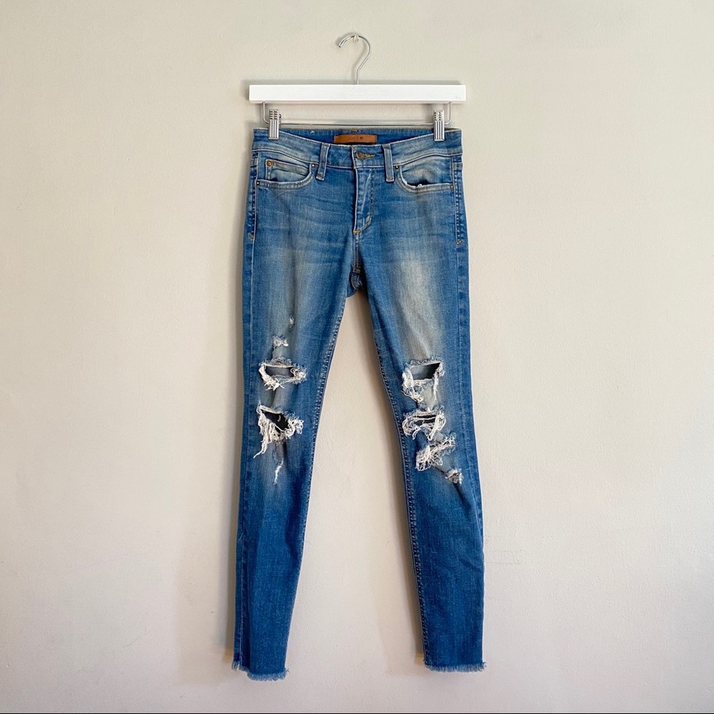 ❌ SOLD || Joe’s Jeans Distressed Skinny Jeans